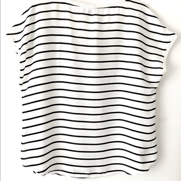 Banana Republic Blouse Medium Size Women’s Top - Picture 2 of 6